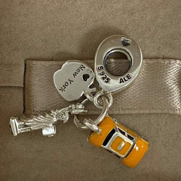 Pandora Symbols of New York City Dangle Charm - Picture 4 of 6